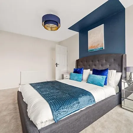 Spacious 3 Bed House In North Leeds Perfect For Families & Longer Casa vacanze *